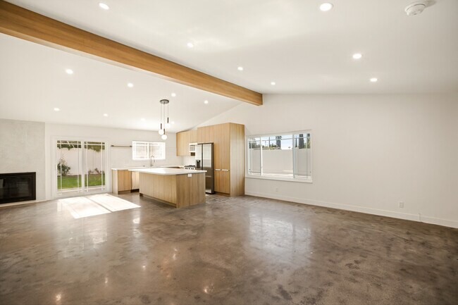 Foto del edificio - 8300 Sedan Ave