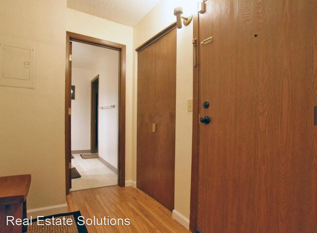 Building Photo - 2 br, 1.5 bath House - 702 Copperbush Ct