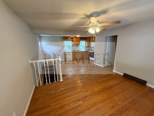 Foto del edificio - 504 N Westwood Dr
