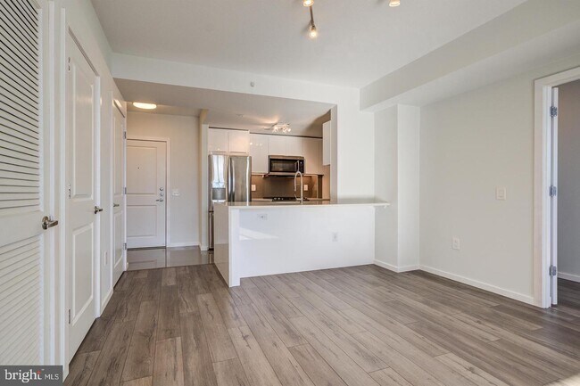 Foto del edificio - 1021 N Garfield St
