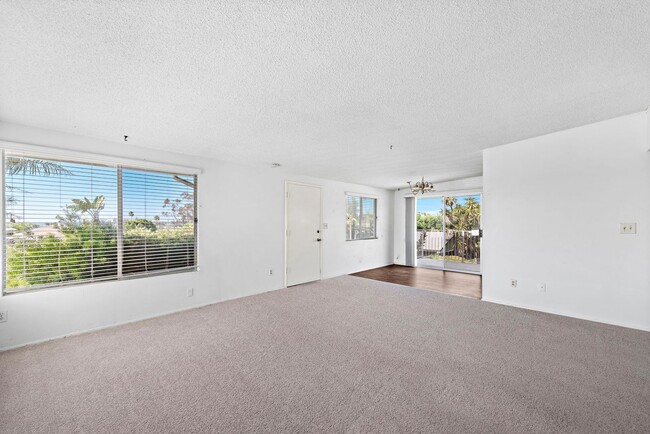 Building Photo - 2 W Avenida San Gabriel