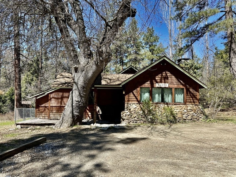 Primary Photo - 54059 Montgomery