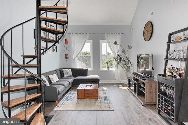 Foto del edificio - 3043 S Columbus St