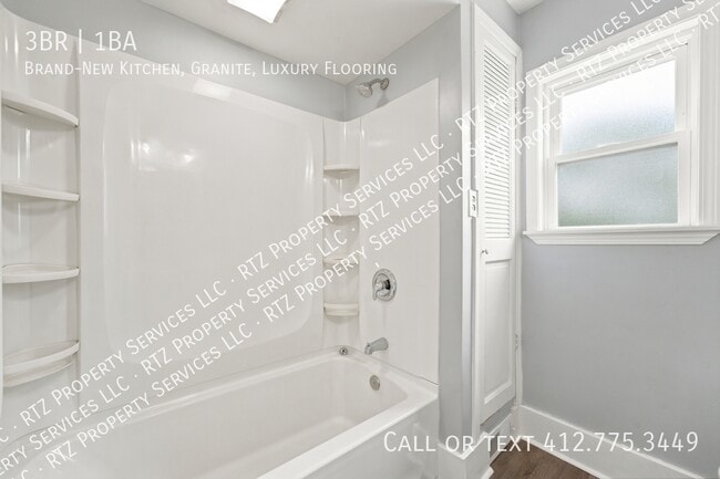 Photo - 2412 Grandview Ave- House