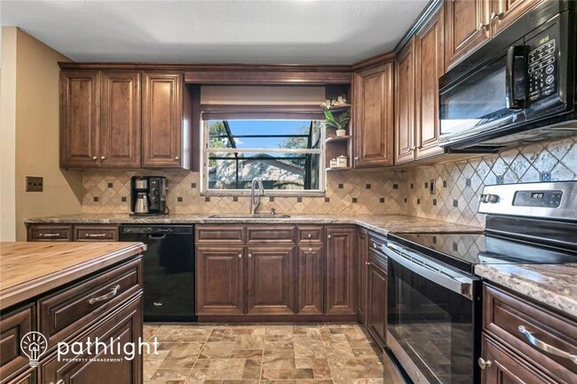 Building Photo - 2062 Southpointe Drive