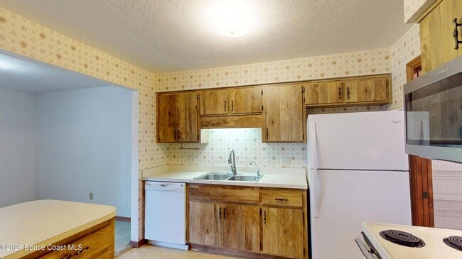Building Photo - 9010 Wedgewood Pl