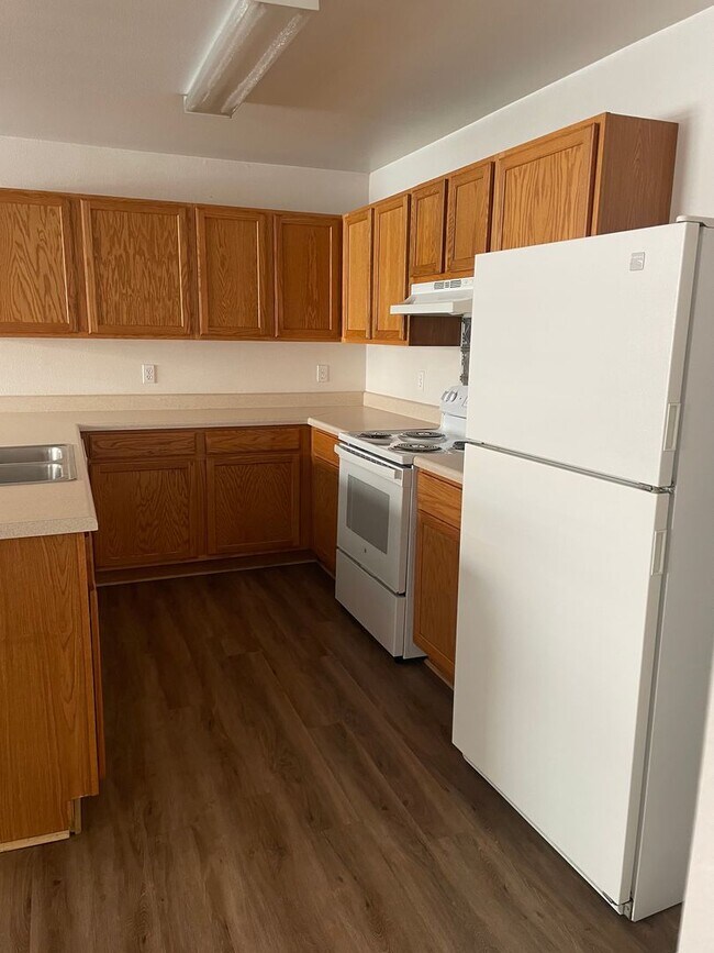 Building Photo - 206 Classic Ct