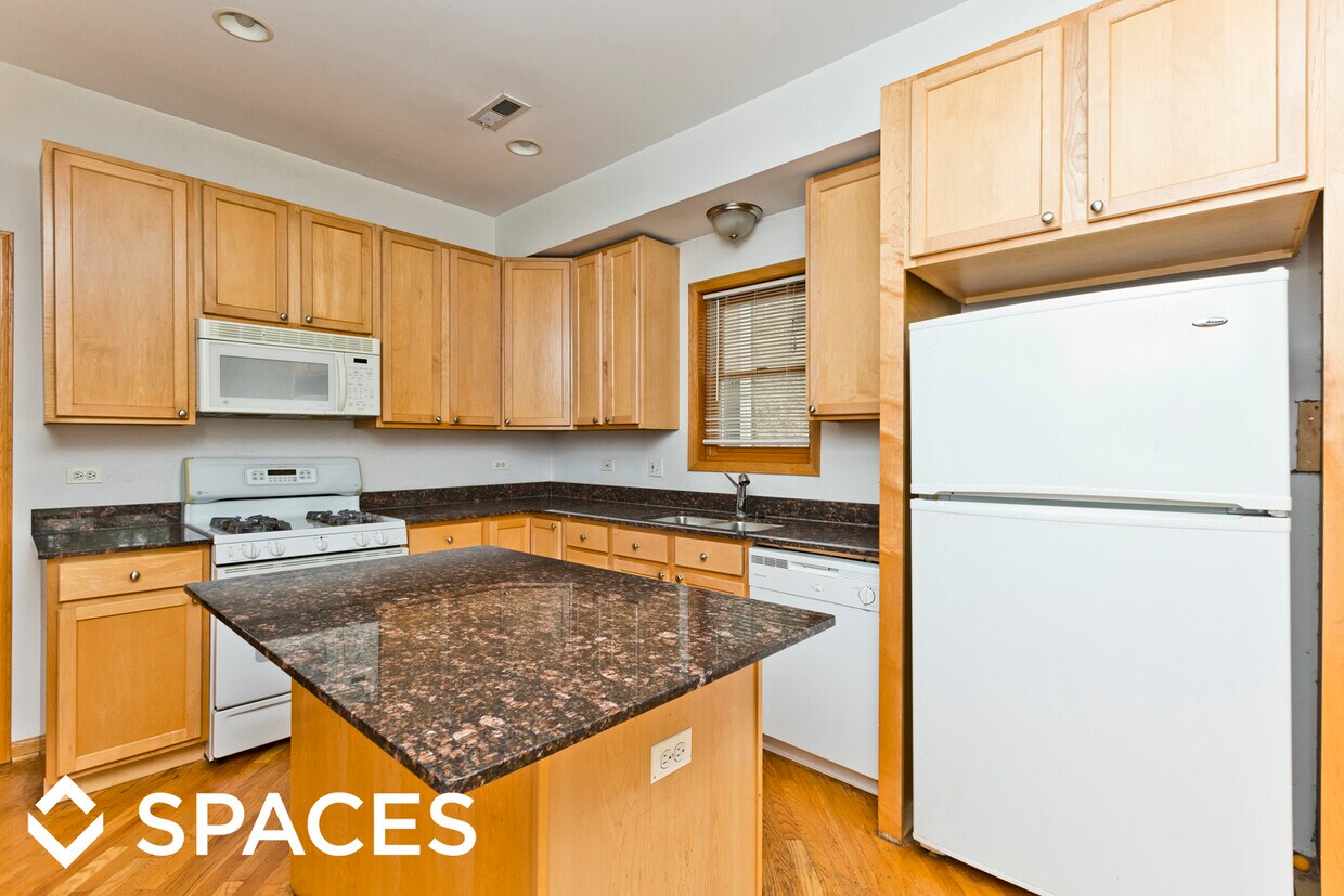 1103 W Cornelia Ave, Chicago, IL 60657 Apartments in Chicago, IL