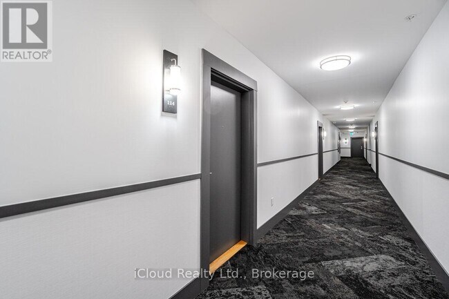 Photo du bâtiment - 570 Lolita Gardens