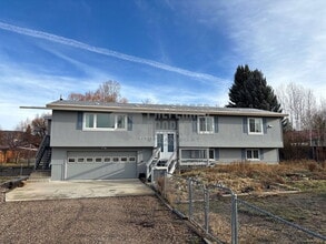 Building Photo - 40569 Steamboat Dr