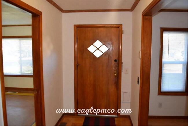 Foto del edificio - 5710 SE Woodstock Blvd