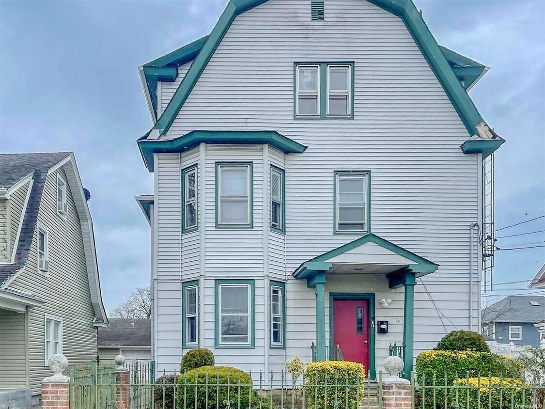 56 Cruikshank Ave, Hempstead, NY 11550 Room for Rent in Hempstead, NY