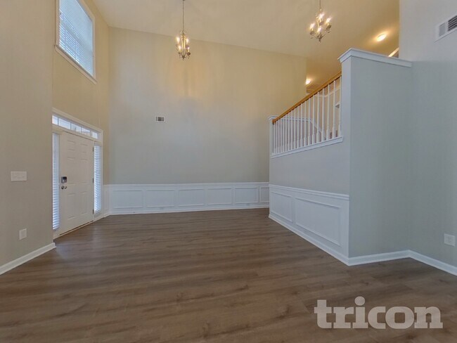 Foto del edificio - 3605 Long Lake Dr