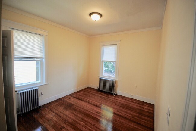 Building Photo - 98 Montebello Rd