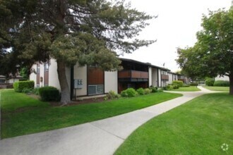 Building Photo - 258 W Garden Park Dr