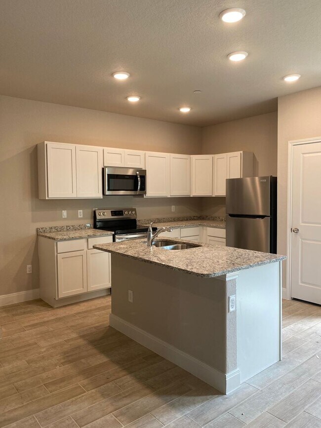 Foto del edificio - Brand NEW townhome in Live Oak!