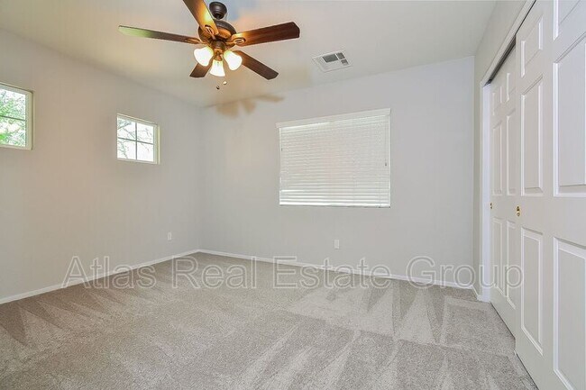 Building Photo - 4441 Mount Penteli Ave