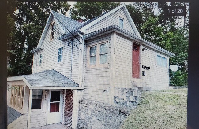 Building Photo - 779 Snider St