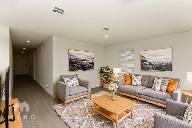 Foto del edificio - 2709 Ctr Crk Ln