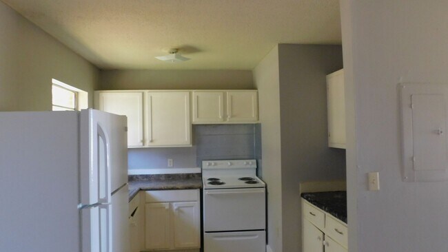 Foto del edificio - 717 Richardson St