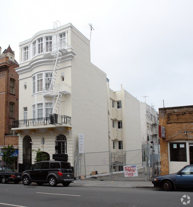 Primary Photo - 619 Hyde St