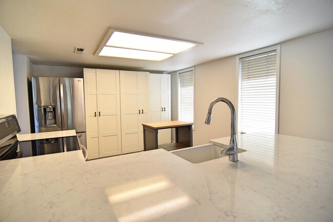 Foto del edificio - 6405 S Dayton St