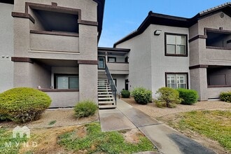Building Photo - 45 Maleena Mesa St