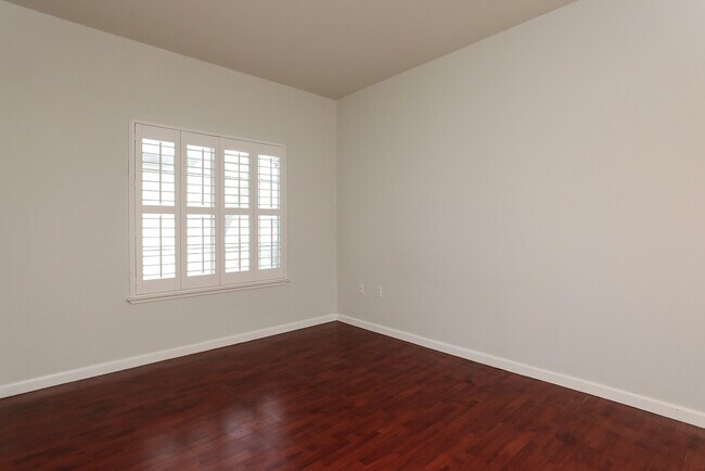 Foto del edificio - 422 E Evelyn Ave