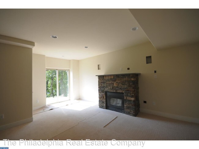 Building Photo - 4 br, 3.5 bath House - 242 Krams Avenue
