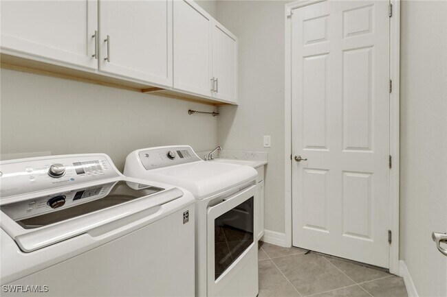 Foto del edificio - 1878 Mustique St