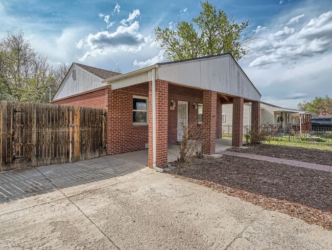 Building Photo - 2241 S Linley Ct
