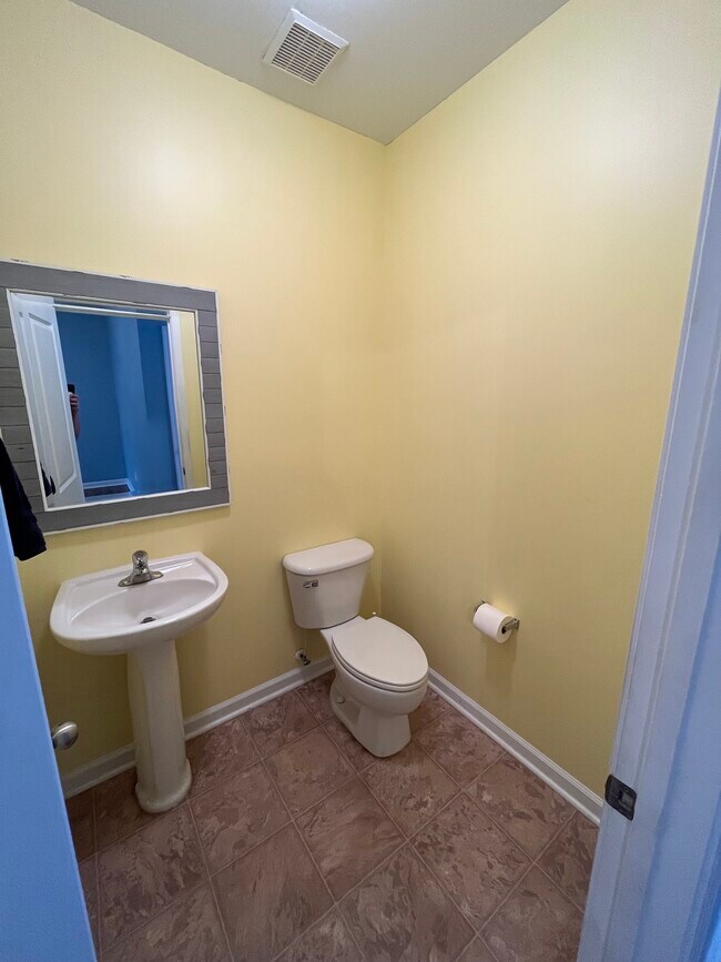 Building Photo - 117 Angel Oaks Ct