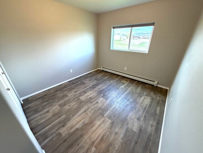Building Photo - 7917 Quail Dr