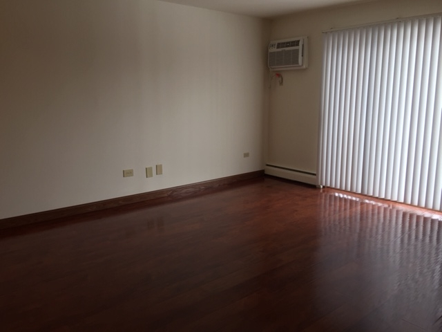 Foto del edificio - 1318 Cedarwood Dr