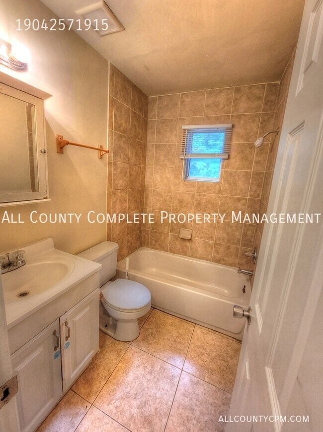 Foto del edificio - 7463 Canaveral Rd