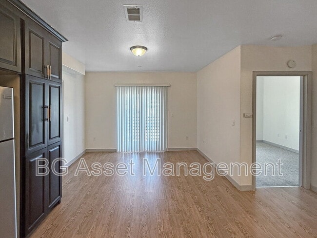 Building Photo - 1459 MacArthur Blvd