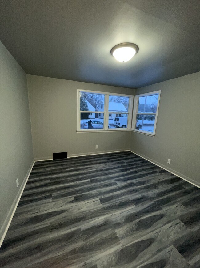 Foto del edificio - 1635 N Johnson St