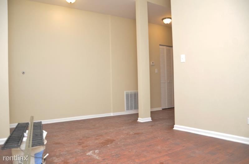 Primary Photo - 1522 W Augusta Blvd