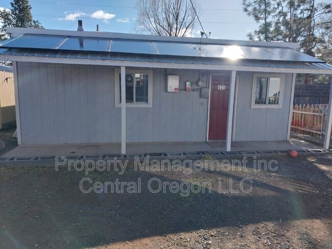 Building Photo - 435 SE 9th St