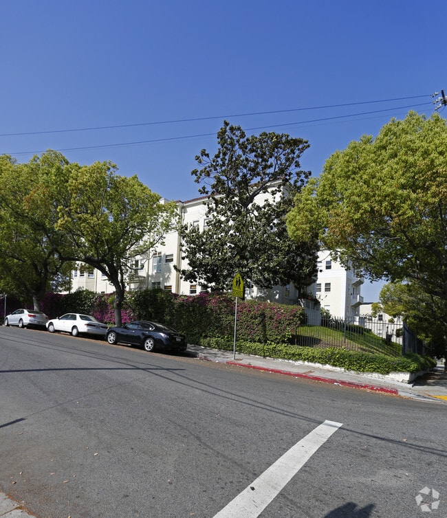 Building Photo - Miramonte Terrace Co