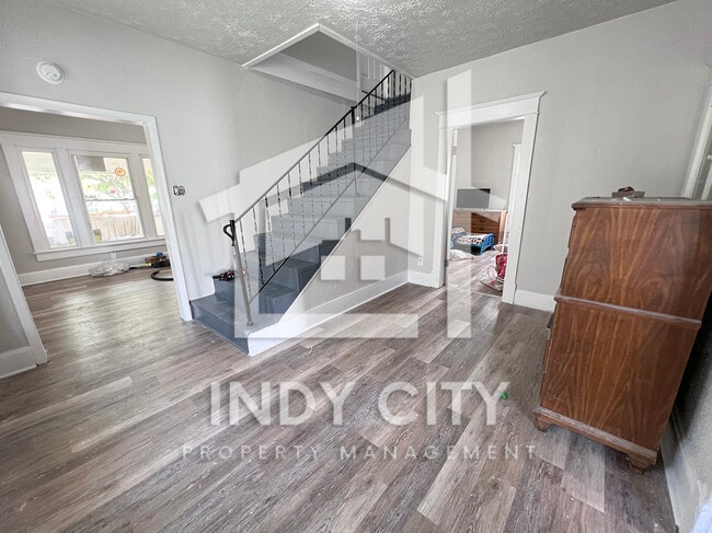 Foto del edificio - 1015 S Sheffield Ave