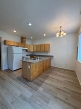 Building Photo - 1622 W Lee St