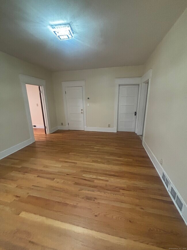 Building Photo - 85 S Burritt St