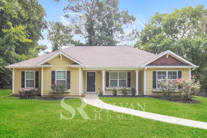 Primary Photo - Fall in love with this spacious 3BR 2BA home