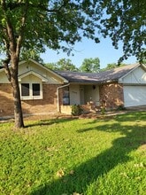 Building Photo - 4200 Pyracantha Dr