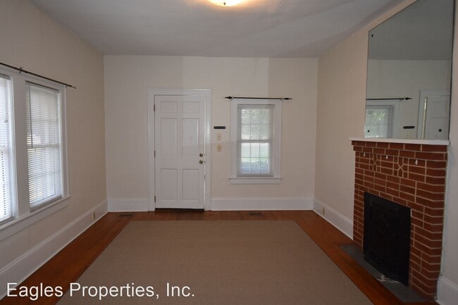 Building Photo - 2 br, 1 bath House - 5142 US 70 E