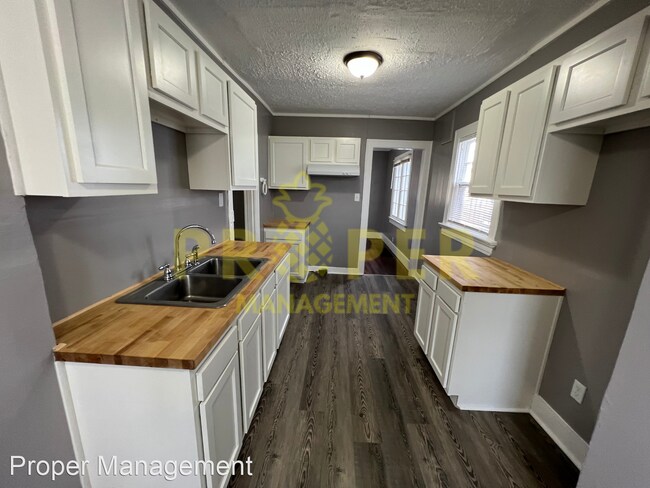 Building Photo - 3 br, 1 bath House - 148 Victor Ave