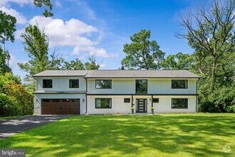 Building Photo - 6909 Pacific Ln