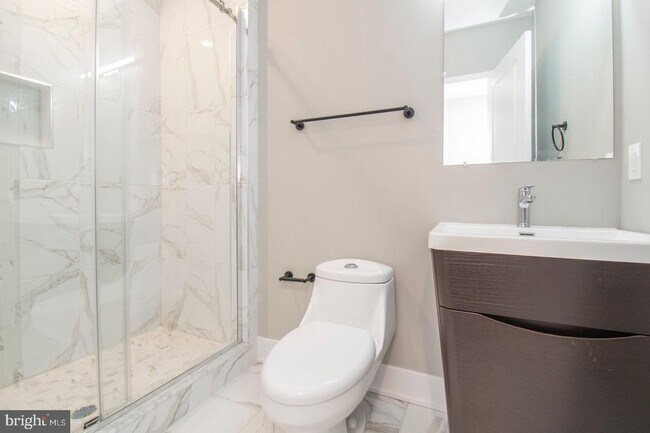 Building Photo - 1206 N 24th St