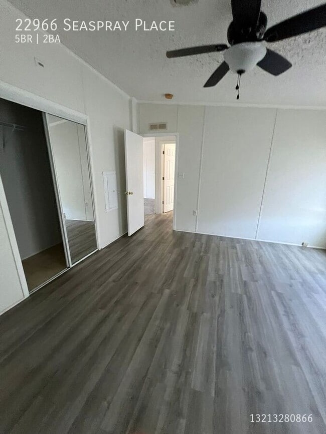 Building Photo - 22966 Seaspray Pl